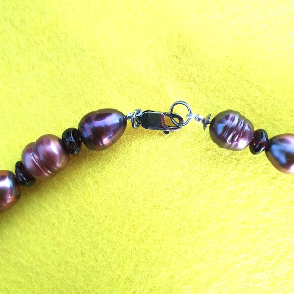 Vintage Brownish-Purple Freshwater Baroque Pearl Necklace with 925 Silver Clasp - Picture 8 of 13